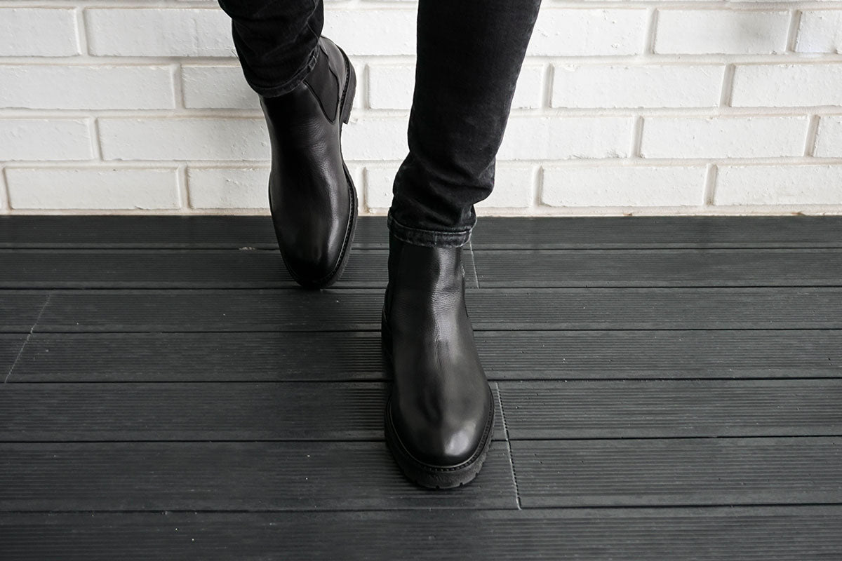 Winter-Chelsea-Black-Leather-  display picture 2