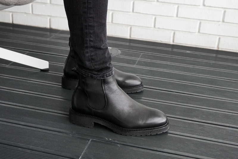 Winter Chelsea Boots - Black Leather